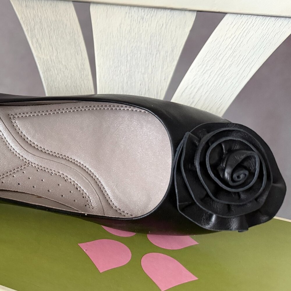 Naturalizer black flats